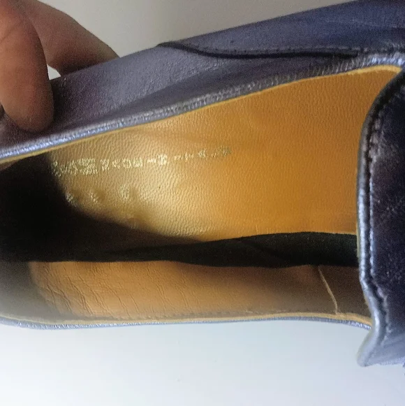 A&M Leather Women's Pewter Loafers Shoes Made In Italy Euro Size 39 GUC - Picture 5 of 7